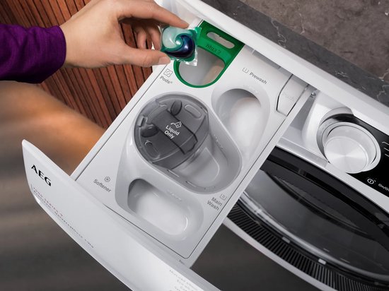 AEG MACHINE À LAVER LR63U944