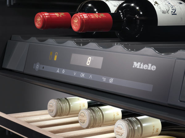 Miele KWT 6322 UG Compressorwijnkoeler Ingebouwd Zwart 34 fles(sen)