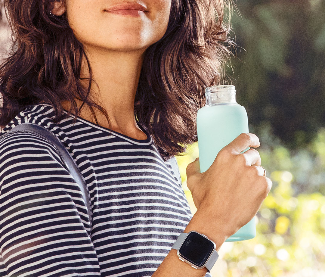 Fitbit Versa 3,4 cm (1.34") LCD Digitaal Touchscreen Zilver