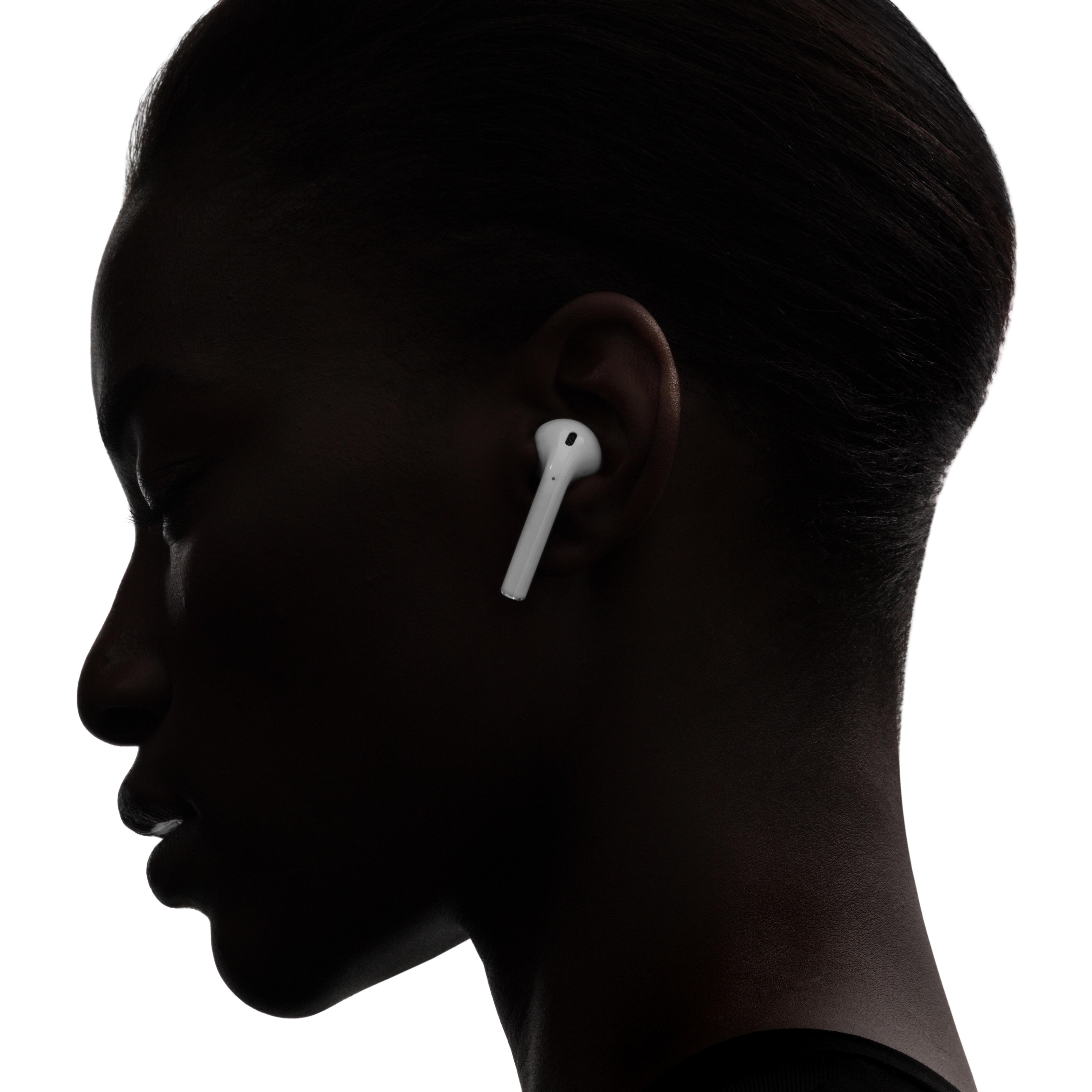 Apple airpods with charging case