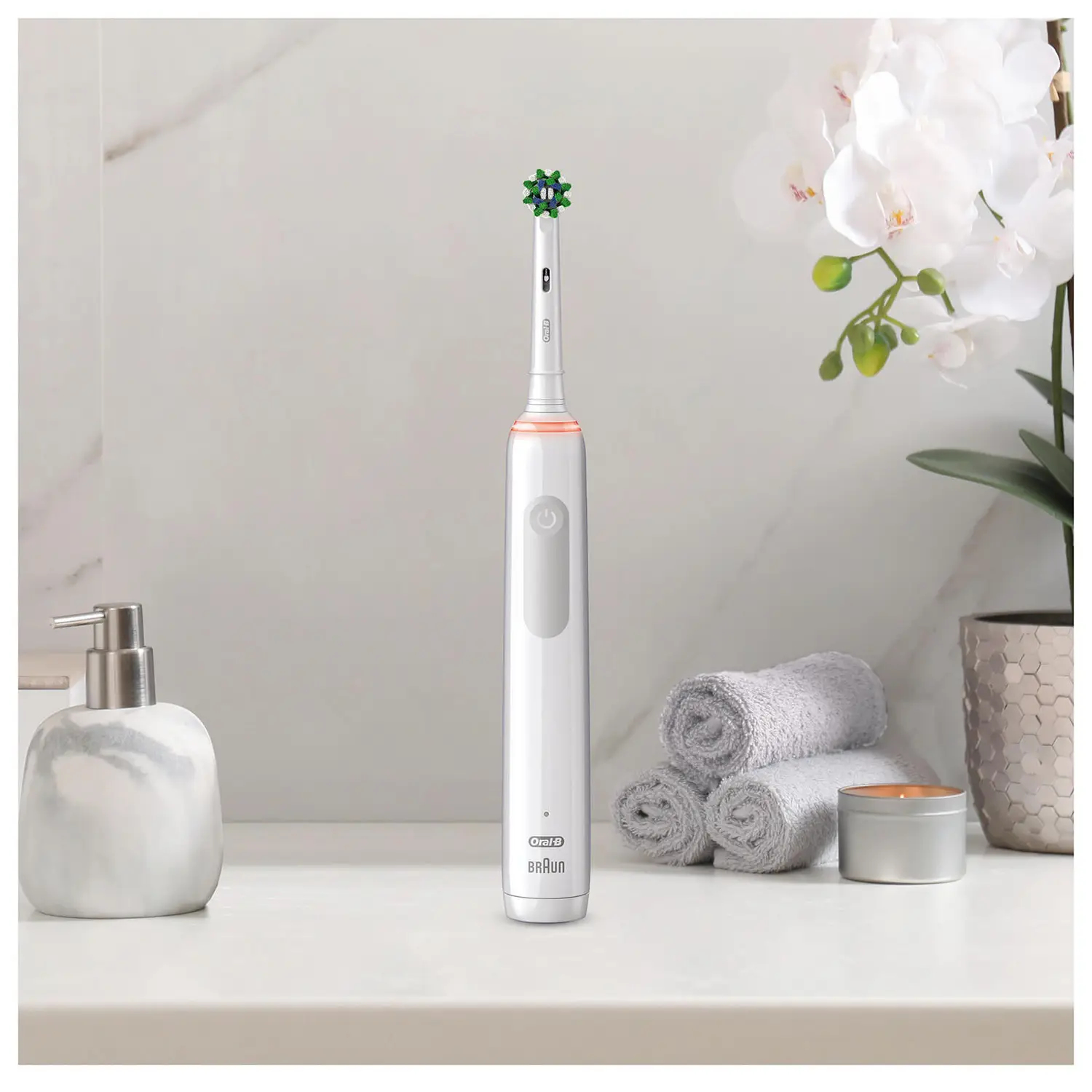 Elektrische tandenborstel ORAL-B Pro 3 - 3000 / Sensitive Clean / wit
