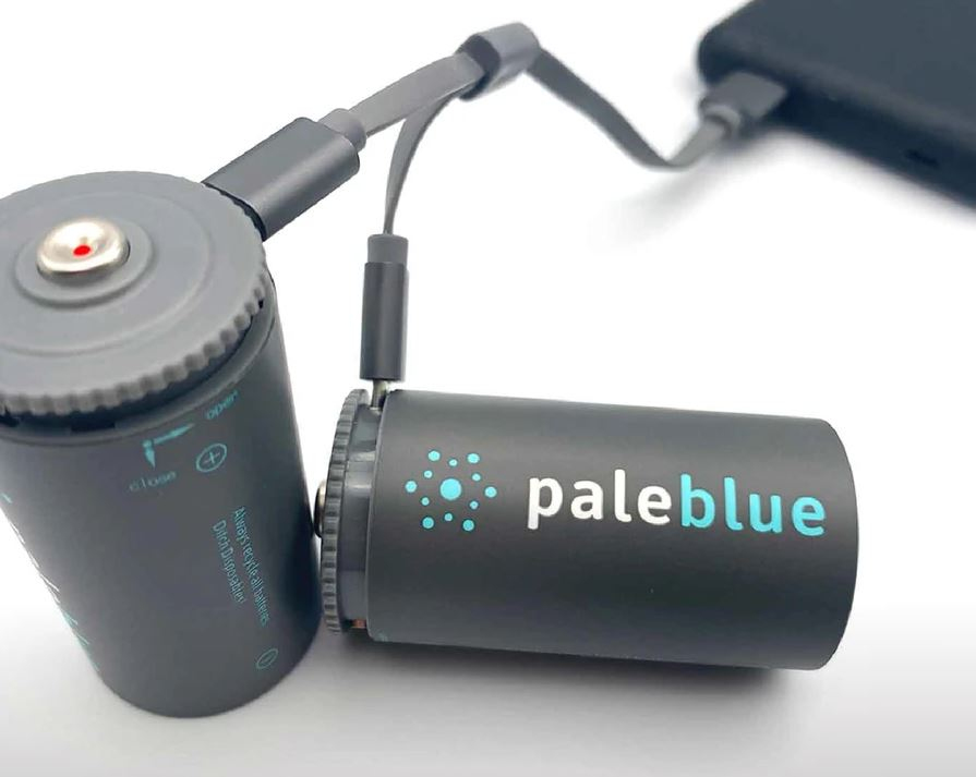 Pale Blue Rechargeable D Battery 2pack + Charging Cable