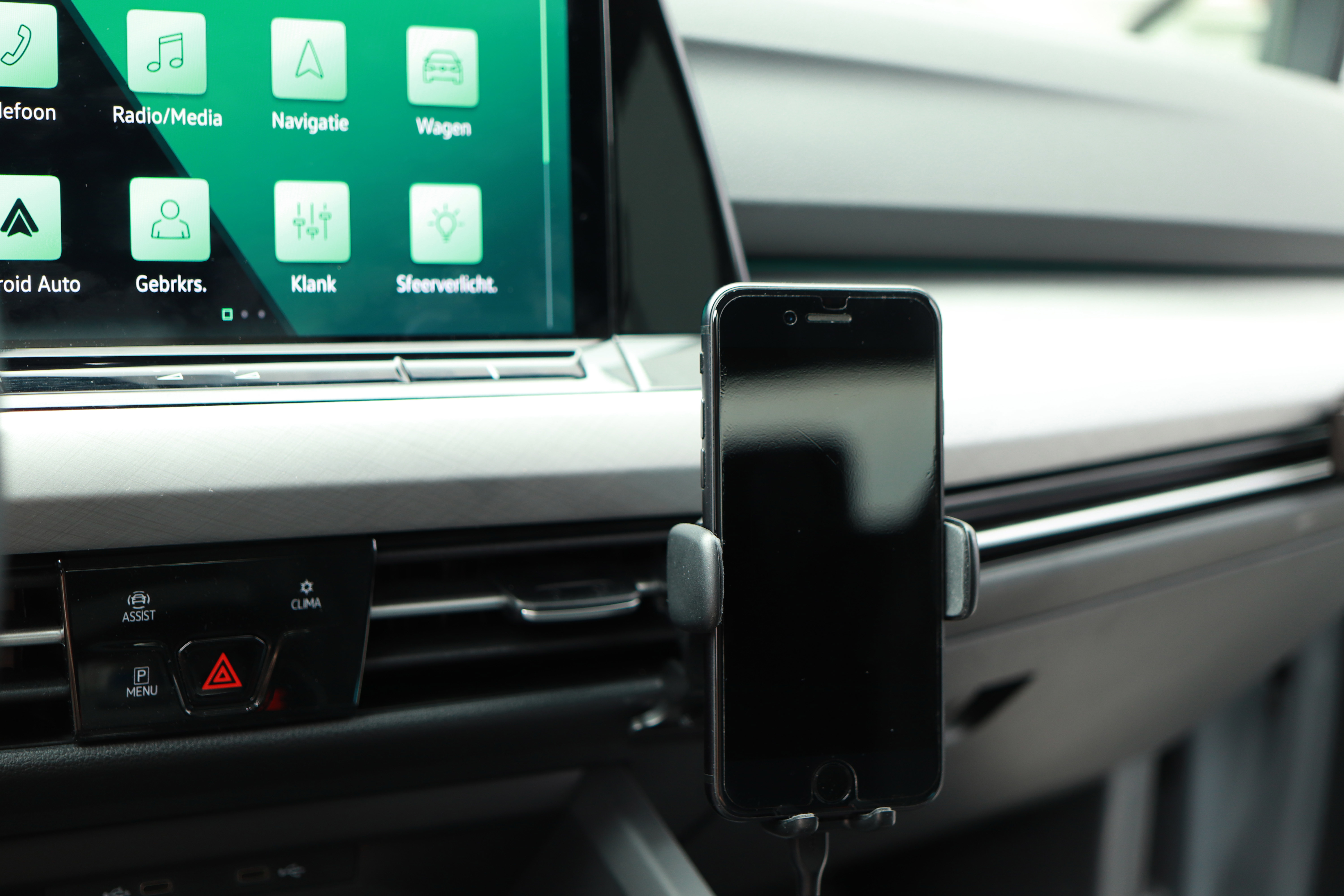 Mobiparts Wireless Car Charger 15W