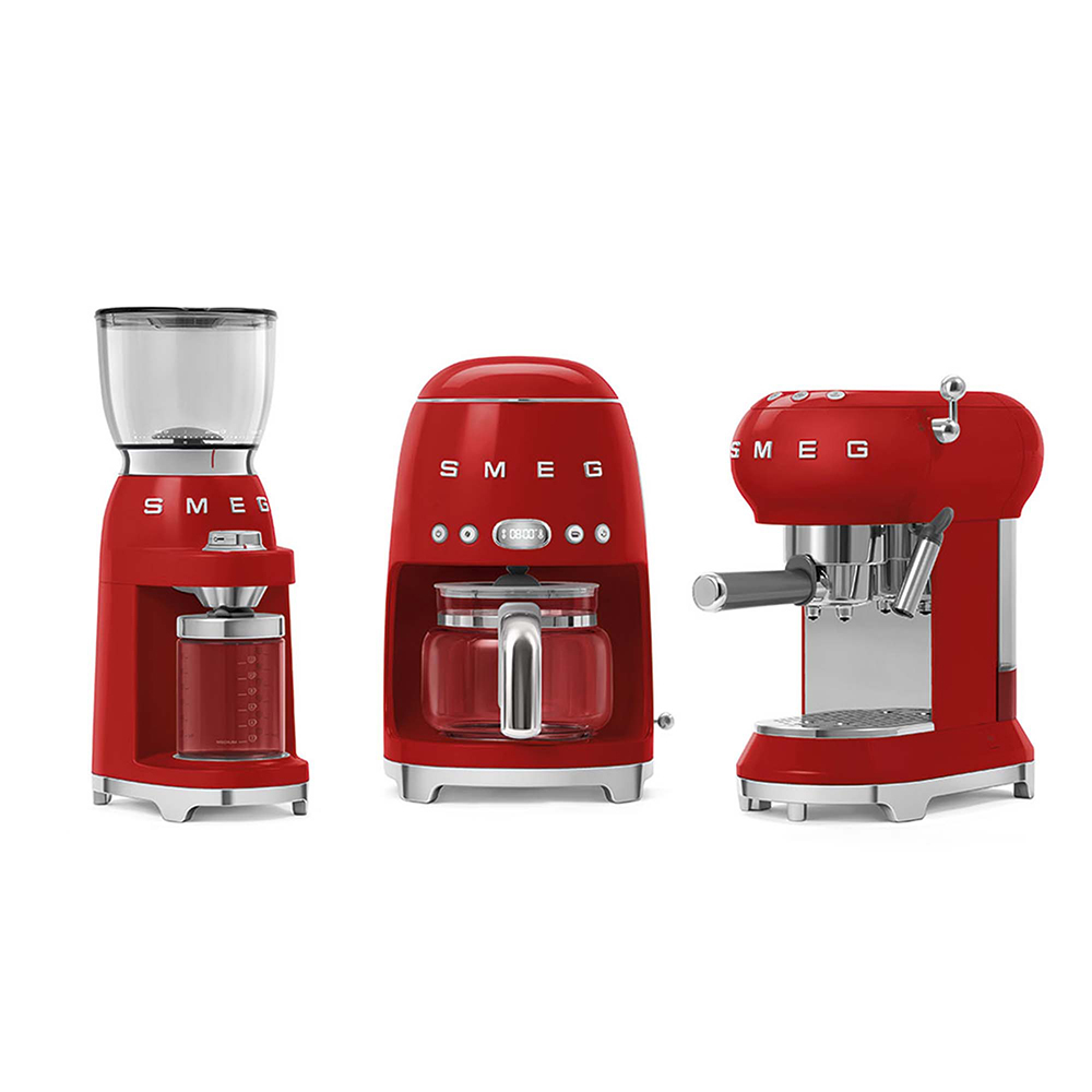 Smeg cafetiere rouge DCF02RDEU