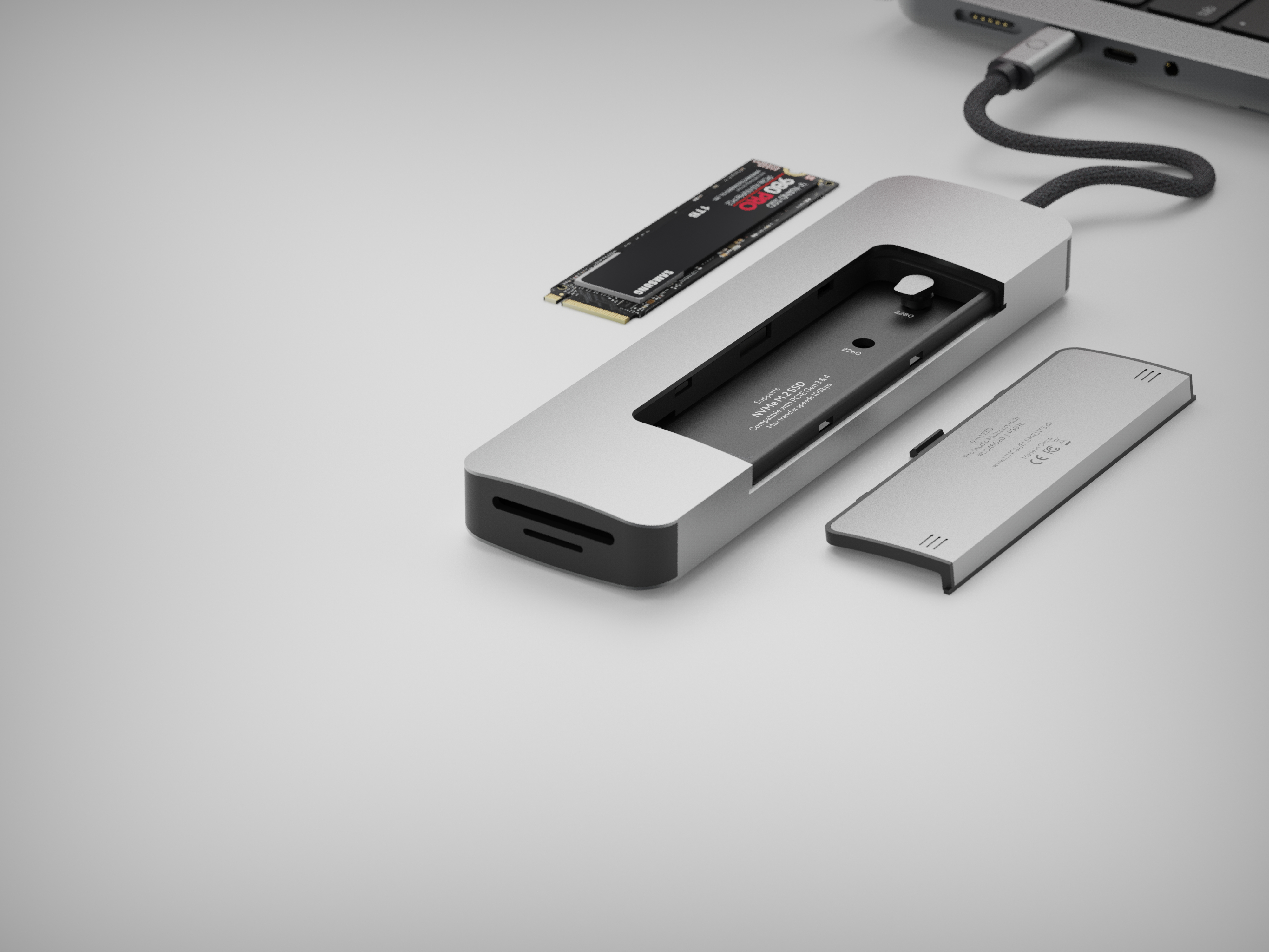 Linq byELEMENTS 9 in 1 Pro SSD Hub