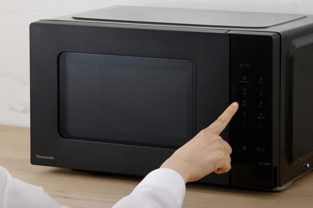 PANASONIC MICRO-ONDES SOLO NNE48NBMEPG