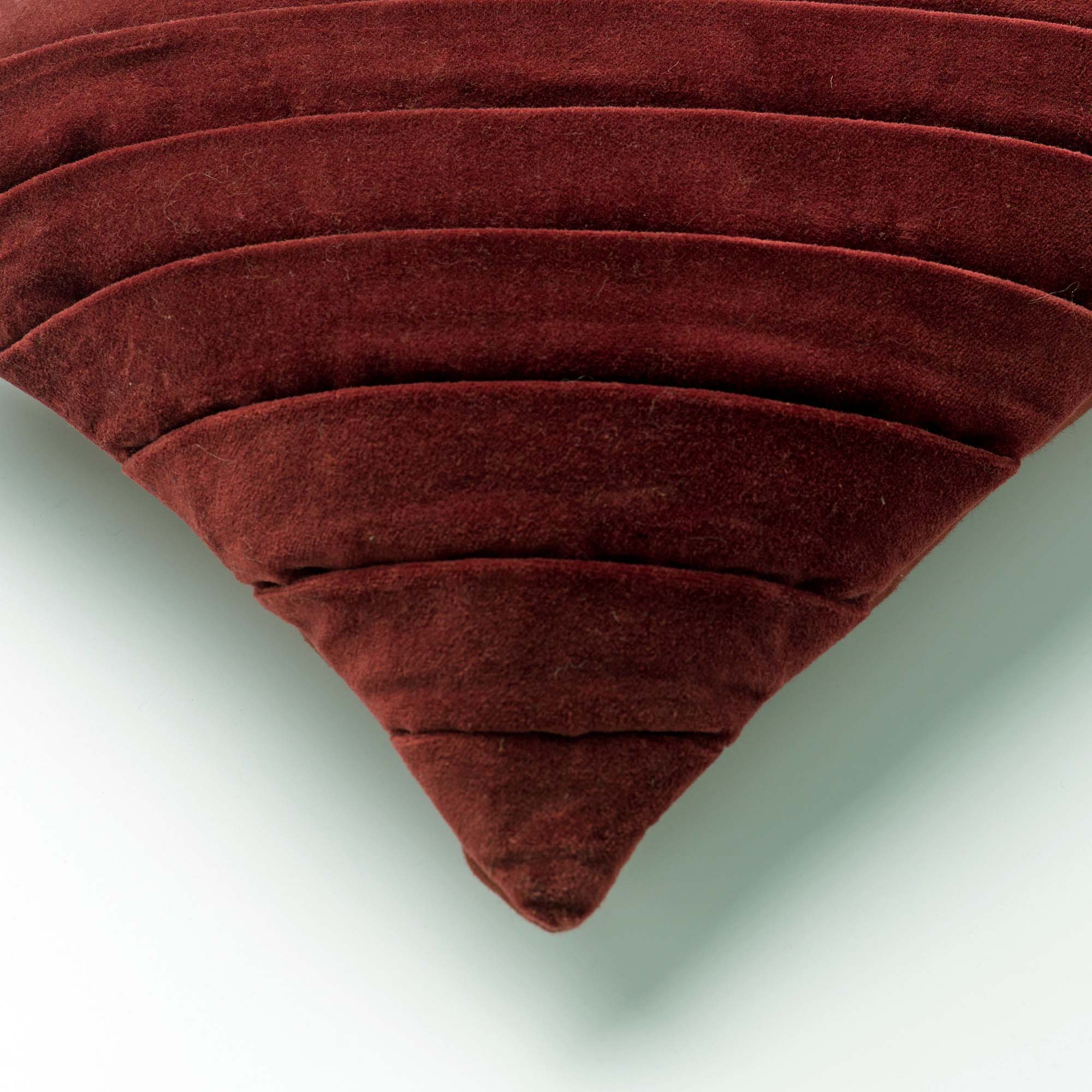 Sierkussen Dutch Decor FEMM Merlot 30x50cm