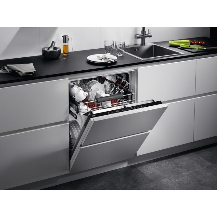 AEG LAVE-VAISSELLE FSE63637P