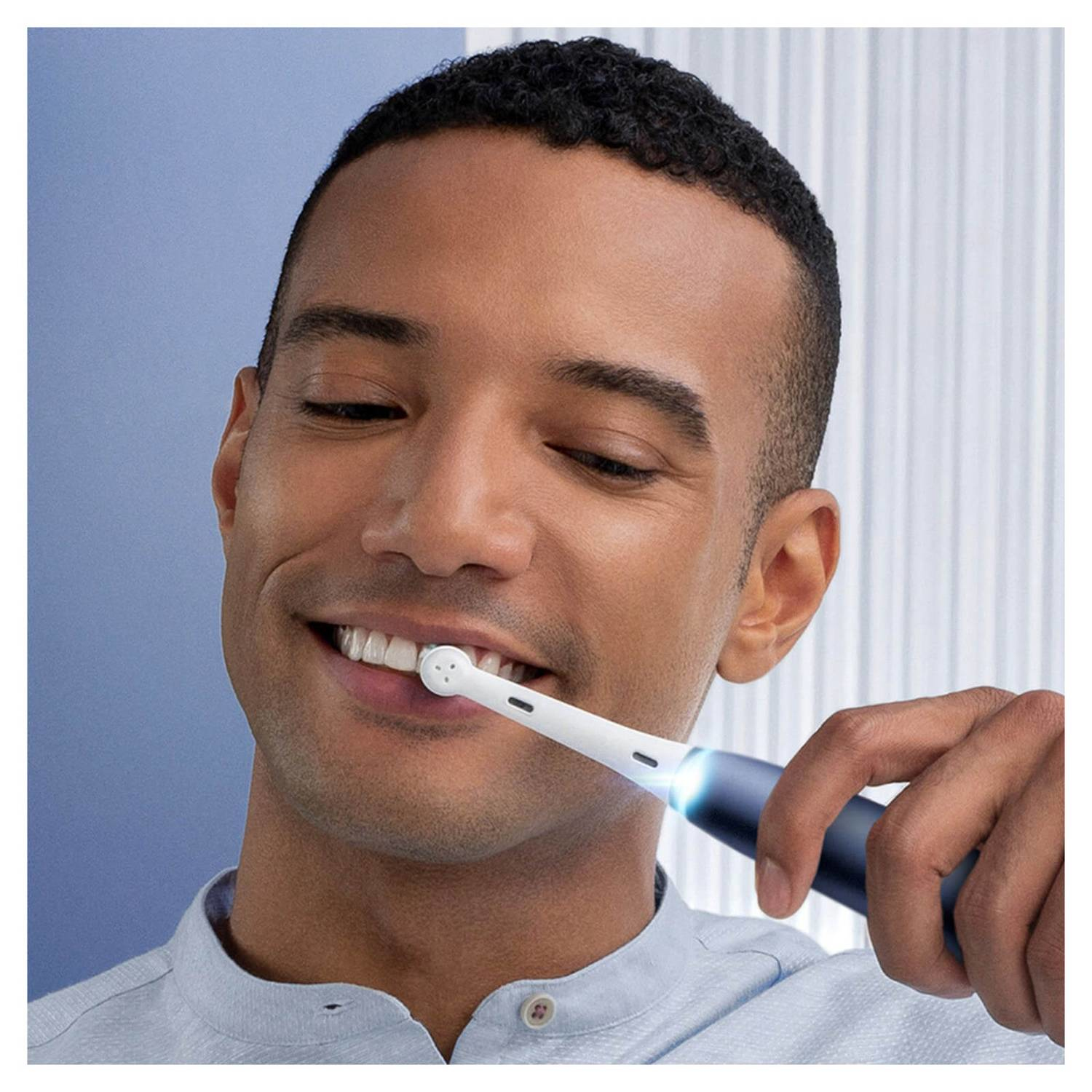 Elektrische tandenborstel ORAL-B iO Series 7N / saffierblauw