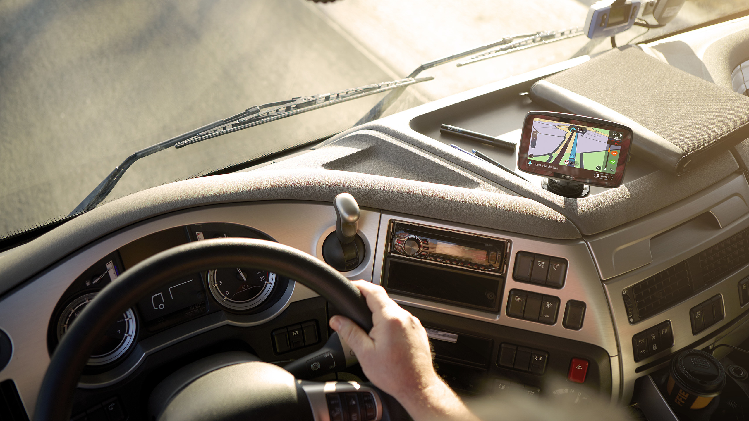 TomTom GO PROFESSIONAL 6250 navigateur Portable/Fixe 15,2 cm (6") Écran tactile Noir