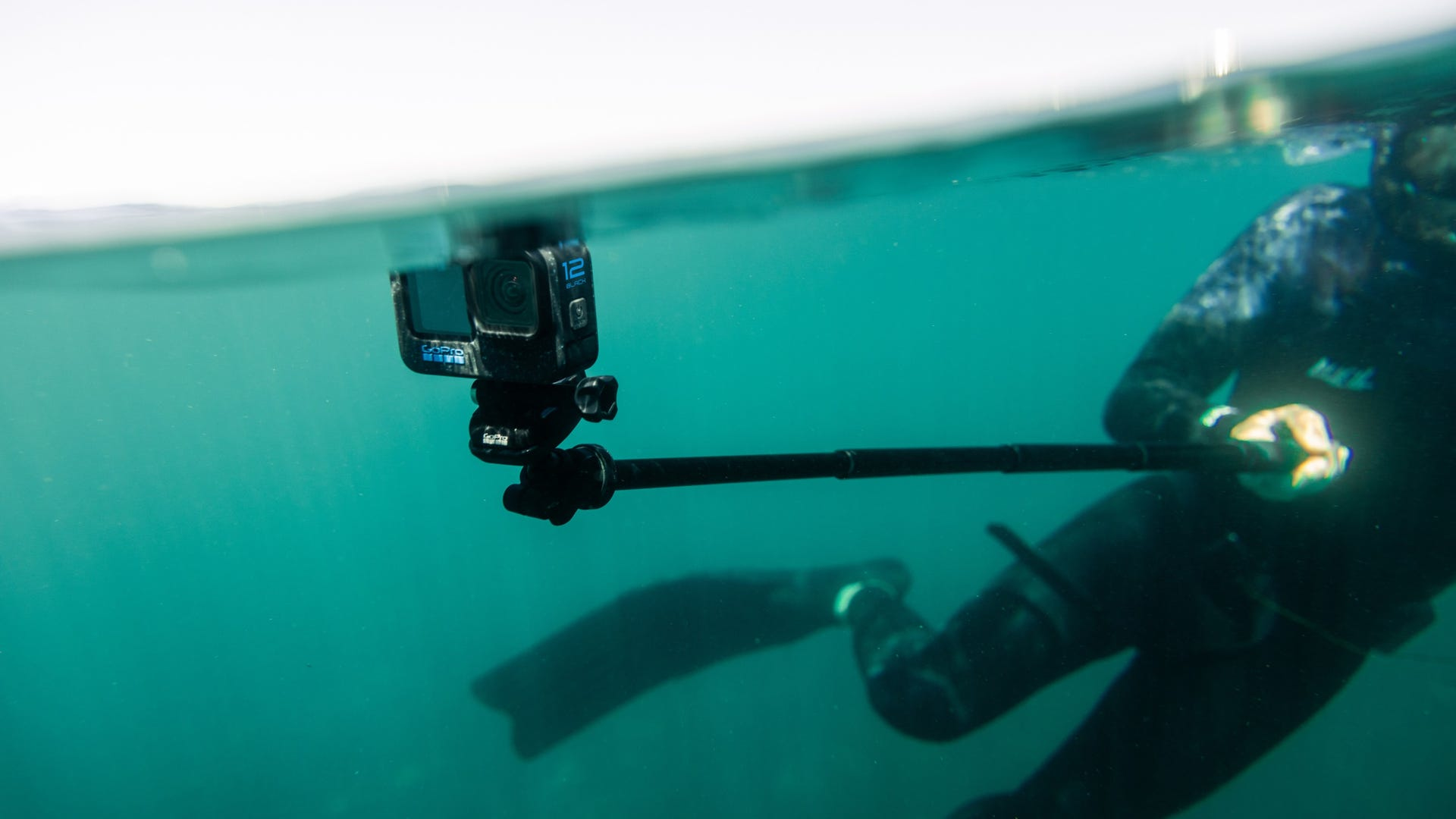 GOPRO Extension Pole + Waterproof Shutter Remote Hero 13 > Hero 9