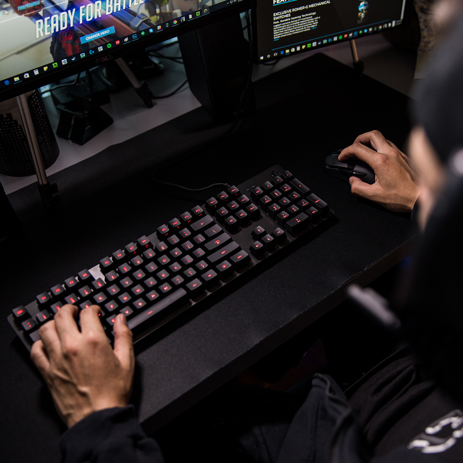 Logitech G413 toetsenbord USB AZERTY Belgisch Zwart