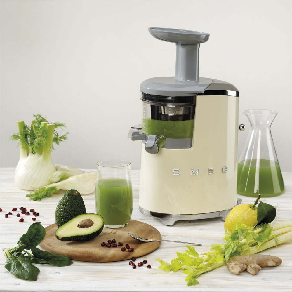 Smeg SJF01CREU citruspers/sapmaker Slowjuicer 150 W Crème