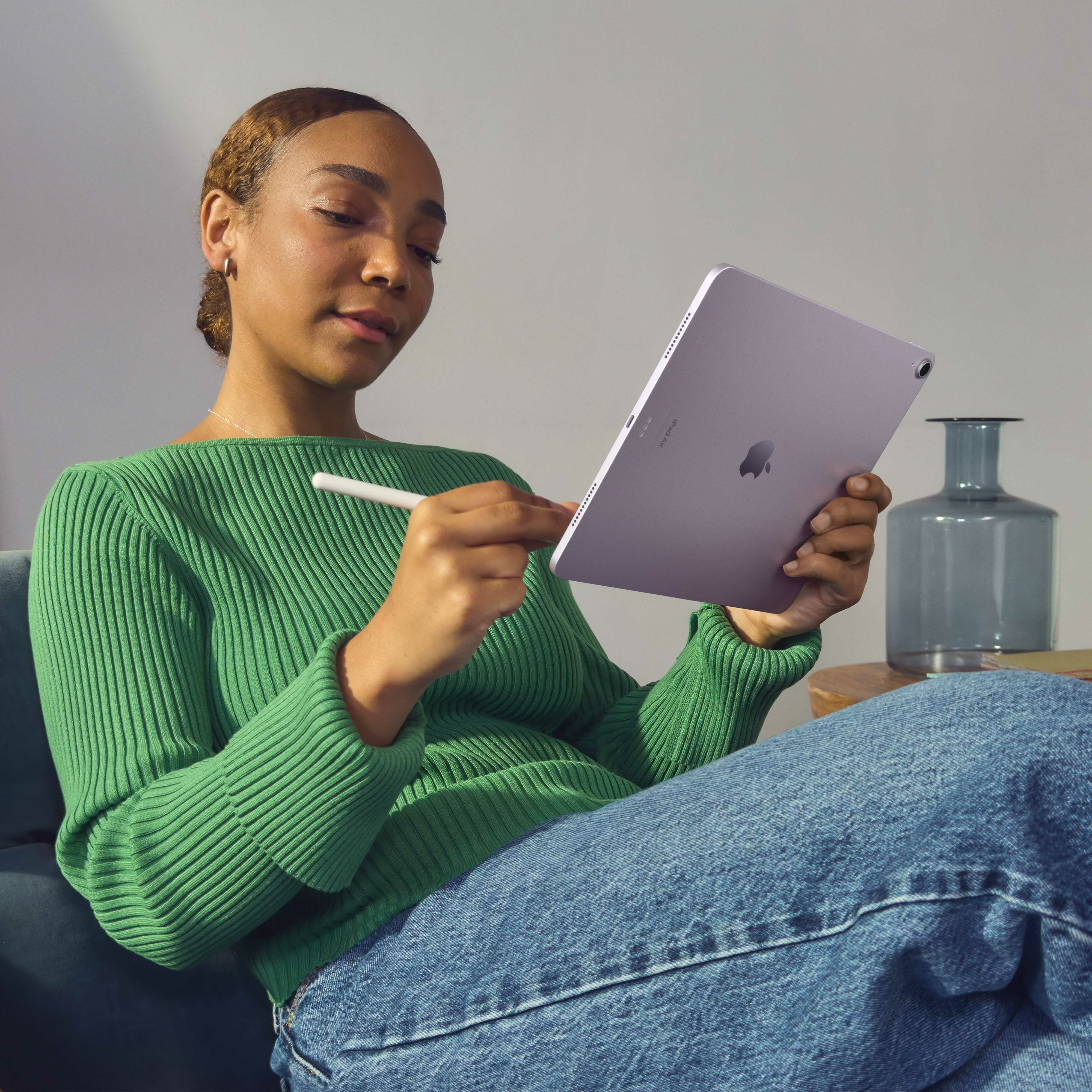 Apple iPad Air 5G Apple M TD-LTE & FDD-LTE 256 GB 33 cm (13") 8 GB Wi-Fi 6E (802.11ax) iPadOS 17 Paars