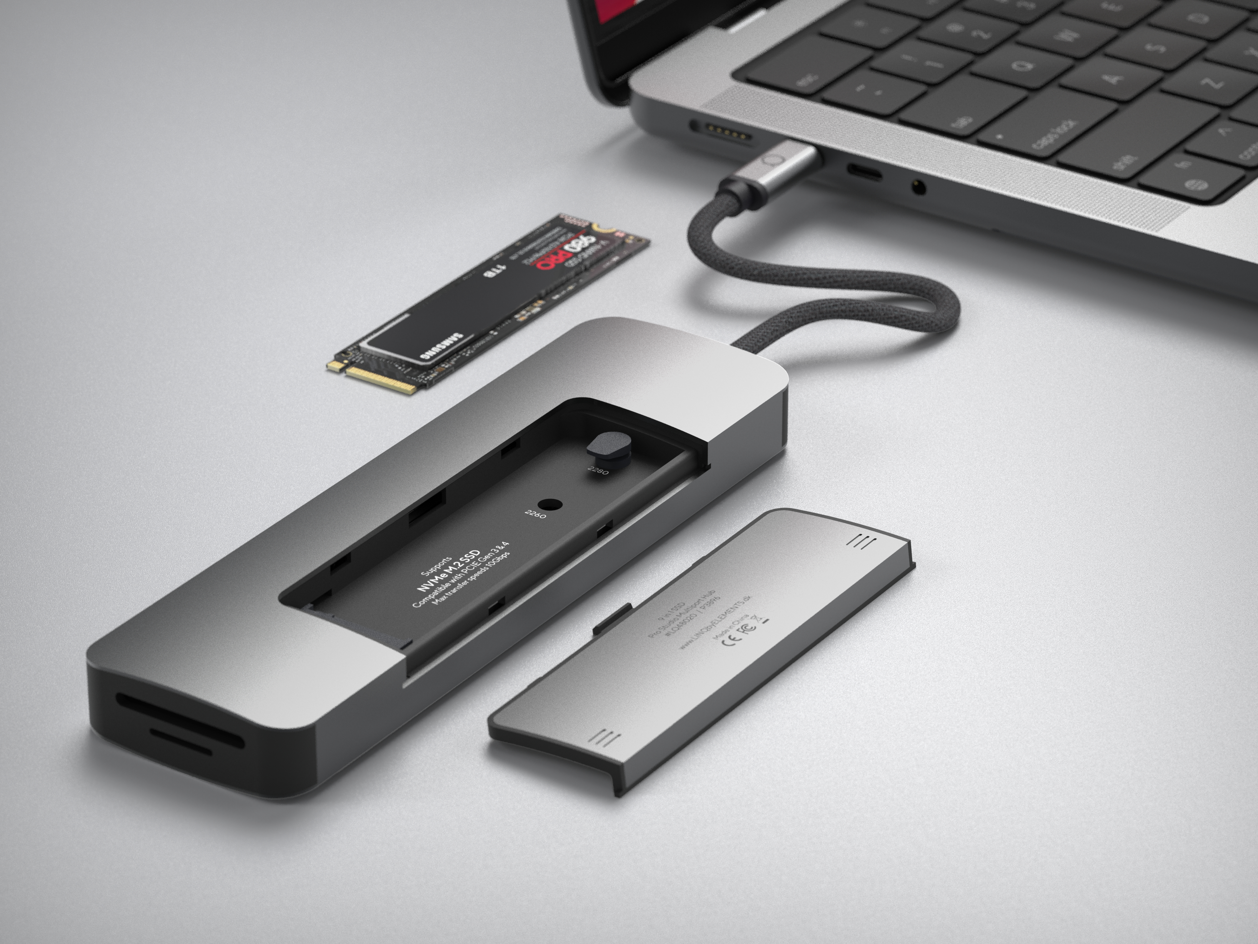 Linq byELEMENTS 9 in 1 Pro SSD Hub