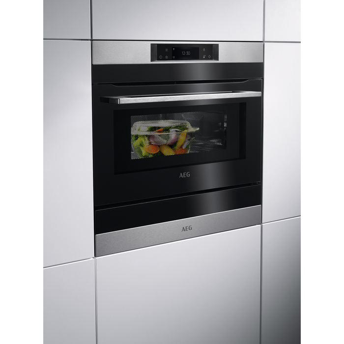 AEG Micro-ondes KMK721880M