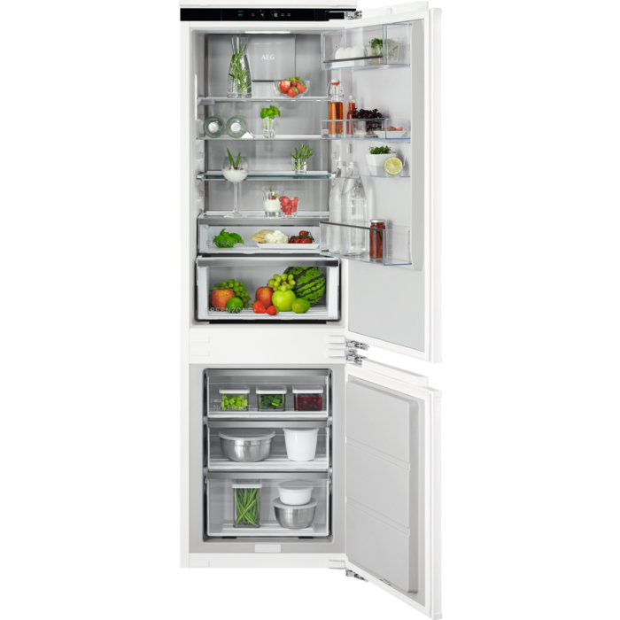 AEG Series 8000 TSC8M18WCF Intégré 245 L C Blanc
