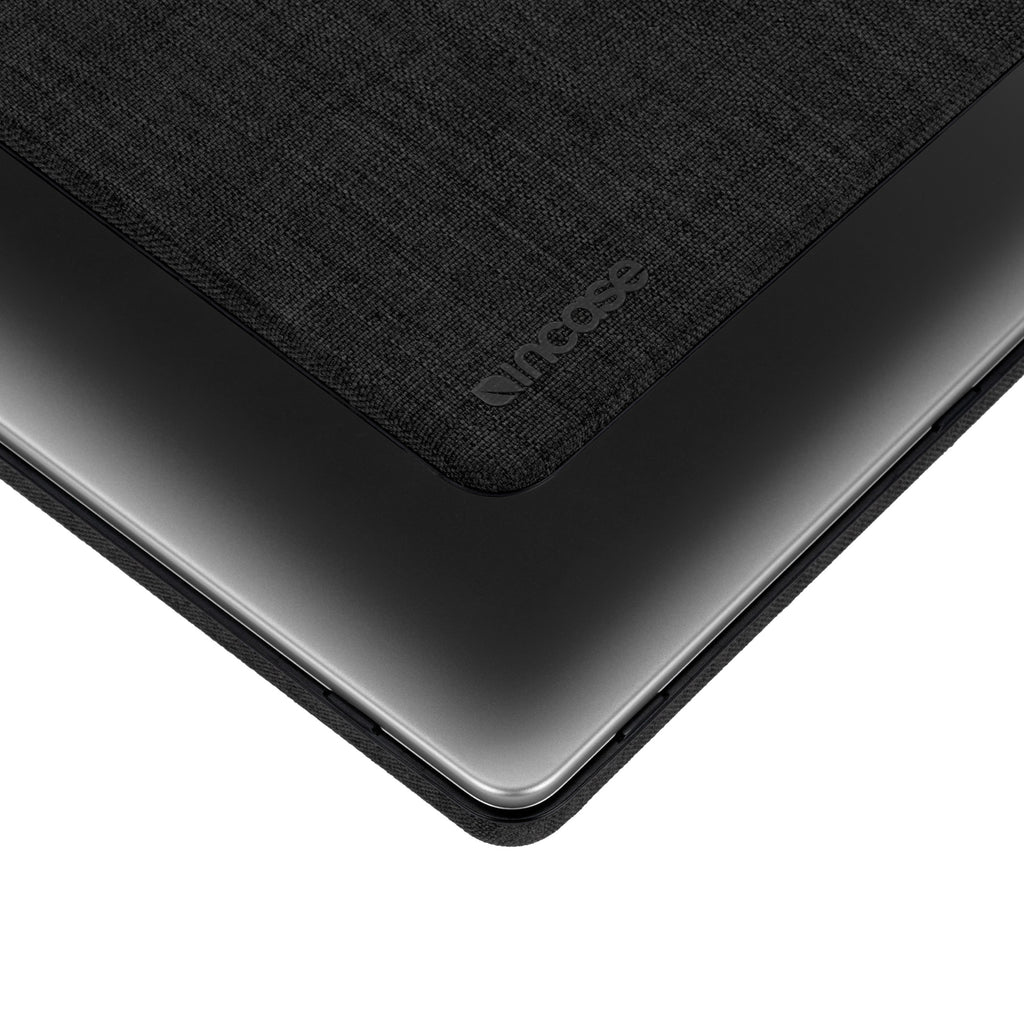 INCASE Hardshell Case for MacBook Pro 14inch 2021 Dots Clear
